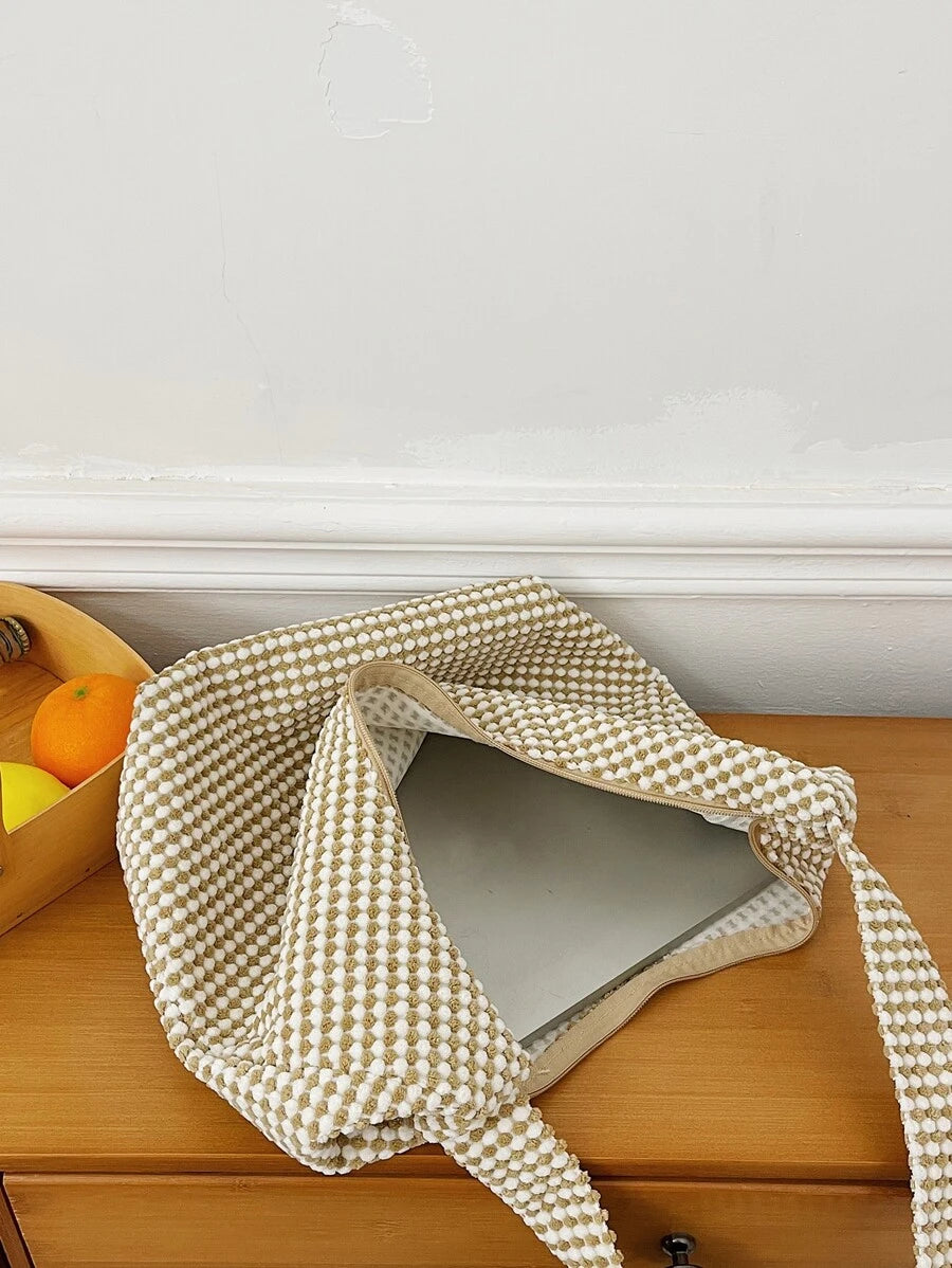 Bolsa de Tecido com Estampa Geométrica e Alças Trançadas