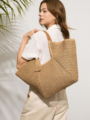 Bolsa de Palha com Alça de Couro e Tassel